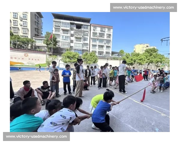 拔河比赛展板:激烈对抗与团结协作的完美结合 展现团队力量与勇气的竞赛盛宴