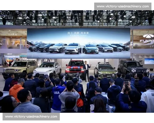 星途赛道激烈角逐 新一代车手与创新技术碰撞引领未来汽车发展趋势